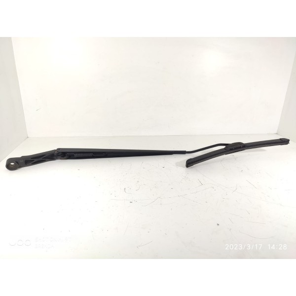 Braço Esquerdo Parabrisa Versa Esq 2014 2015 A 2020 / 27011