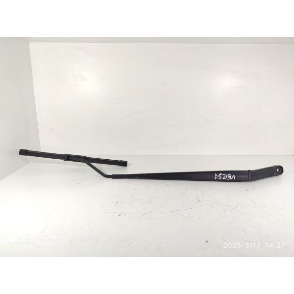 Braço Esquerdo Parabrisa Versa Esq 2014 2015 A 2020 / 27011