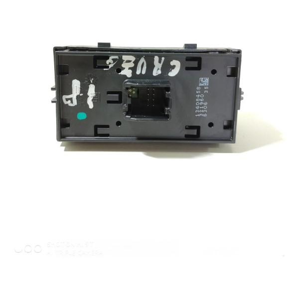 Botão Comando Vidro Cruze Dianteir E 2017/22 13408458 /26018