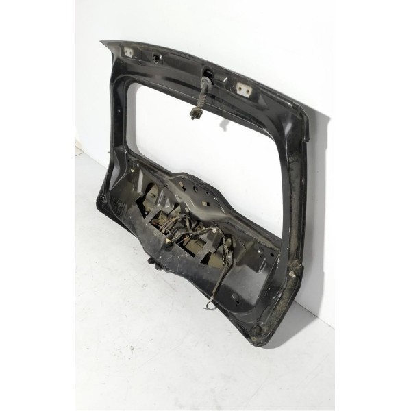 Tampa Traseira Ford Fiesta Hatch 2005 Detalhe / 21153