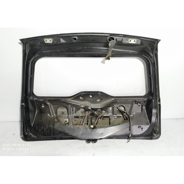 Tampa Traseira Ford Fiesta Hatch 2005 Detalhe / 21153