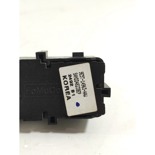 Botão Trava Edge Direito 2009/2014 9e5t14963aaw /25222