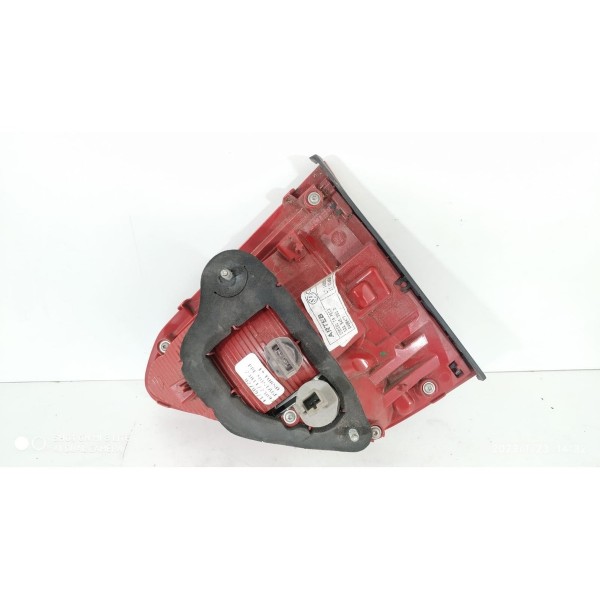 Lanterna Vw Fox Esquerda Tampa Tras 2015 Original / 24688