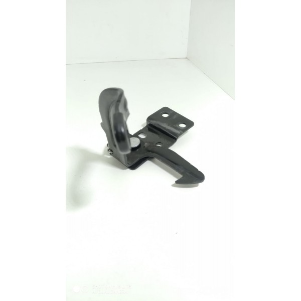 Trava Capô Nissan Versa 2014 2015 2016 2017 2018 20 /23493