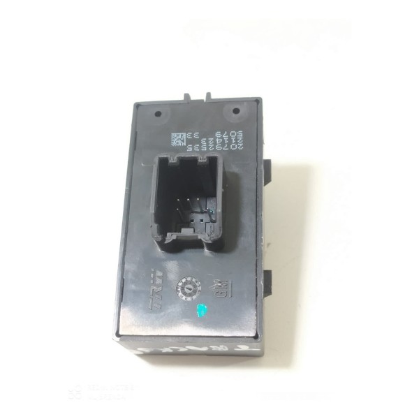 Botão Vidro Tracker Onix Spin Cruze 2015 20792535 /20747