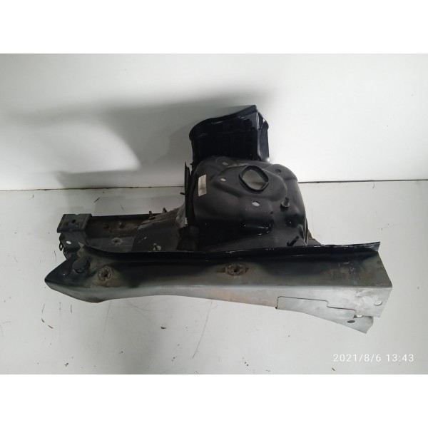 Caixa Roda Longarina Mercedes C180 C200 Esquerda 2008/2014