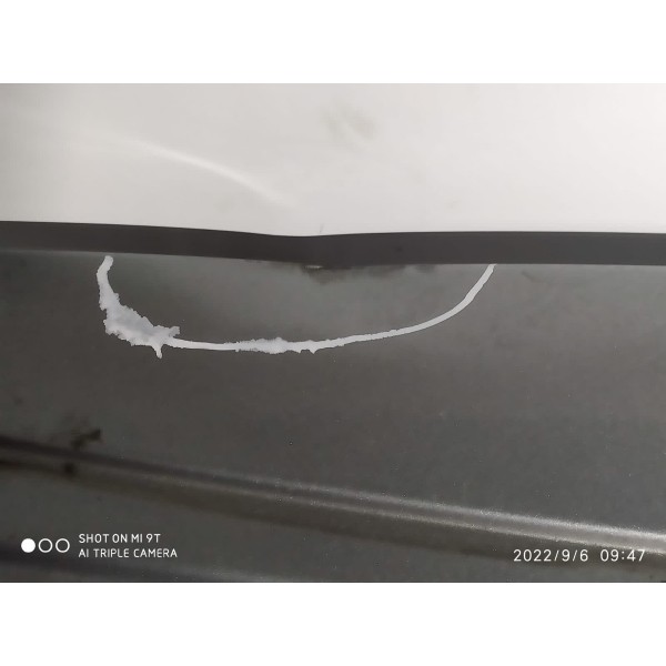 Tampa Traseira Fiat Idea Attractive 2011/20 Detalhe / 19473