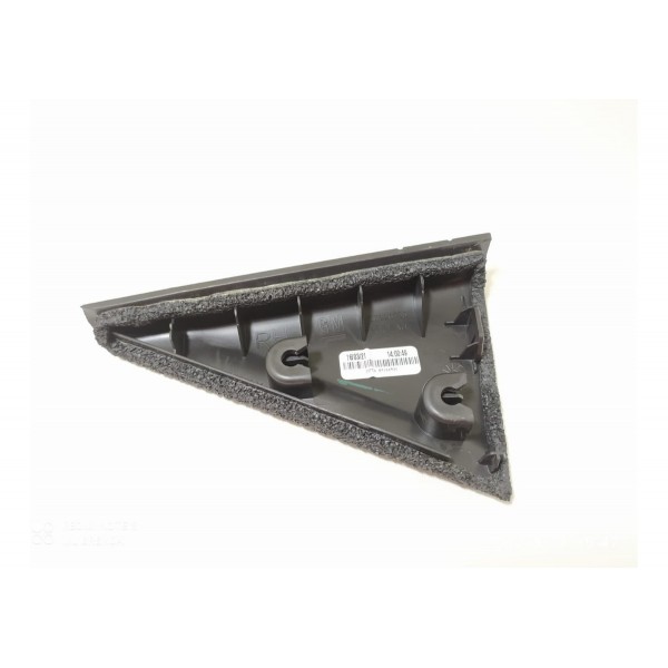 Moldura Externa Porta Tracker Tras Dir 2020/2024 Orig /18603