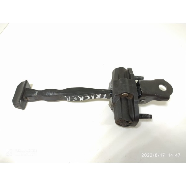 Limitador Porta Tracker Traseira Esq 2020/2024 Orig /18539