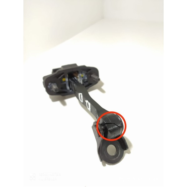 Limitador Porta Tracker Dianteira Dir 2020/2024 Orig /18538