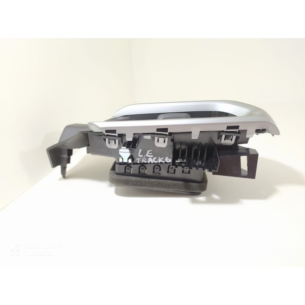 Difusor Ar Tracker Esquerdo 2020/2024 26302917 / 18508
