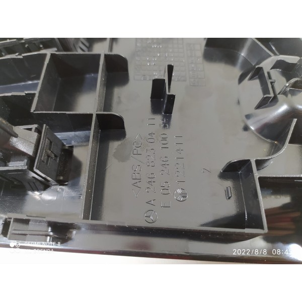 Entrada Aux Usb Mercedes Gla200 2015/2019 A2468230411