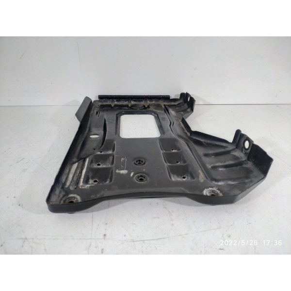 Suporte Base Bateria Mercedes C180 C200 A2046200018 /15254