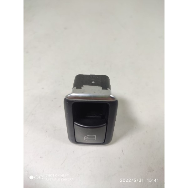 Botao Vidro Mercedes C180 C200 2008/2014 A2049055502 / 15360