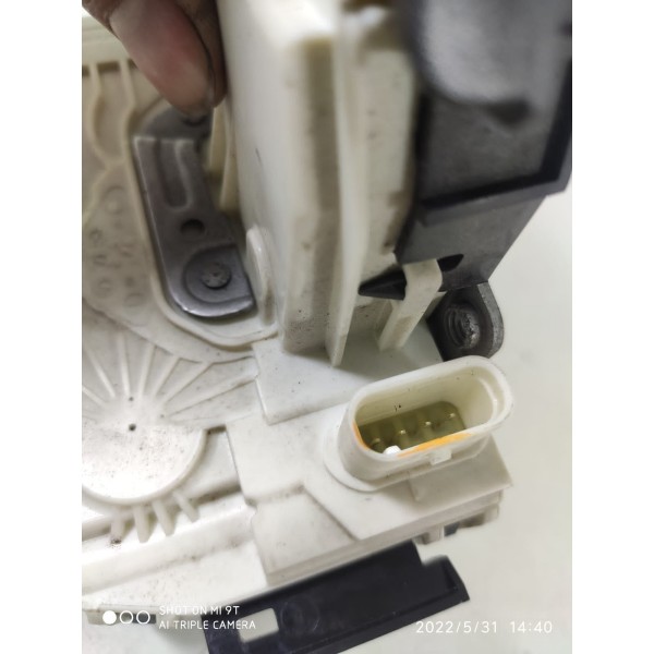 Fechadura Mercedes C180 2008/14 Tras Esq A2057331708 /15353