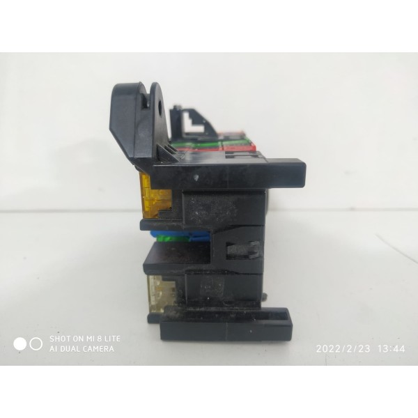 Caixa Fusíveis Mercedes Slk200 C180 Clc200 2035400050