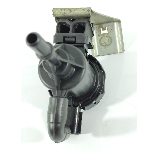 Valv Canister Mercedes Gla Cla A 200 250 A0004760600 Orig