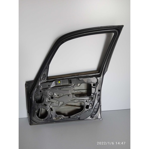 Porta Suzuki Sx4 Dianteira Direita 2009/2012 Detalhe