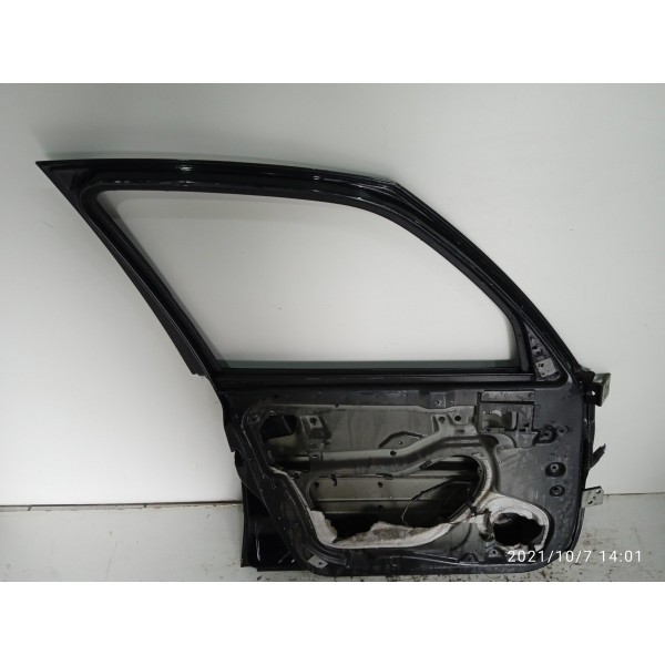 Porta Xsara Picasso Dianteira Esquerda 2000 Detalhes