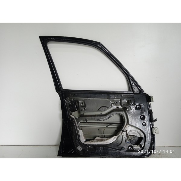Porta Xsara Picasso Dianteira Esquerda 2000 Detalhes