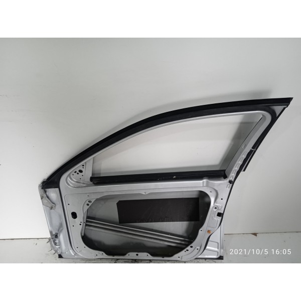 Porta Mercedes C180 C200 Dianteira Direita  2008 2012 2014
