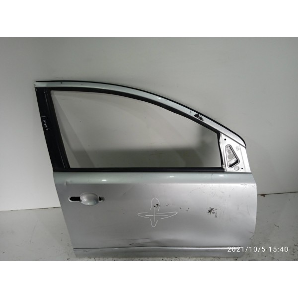 Porta Livina Dianteira Direita 2009 2010 2011 2012/2014 Det
