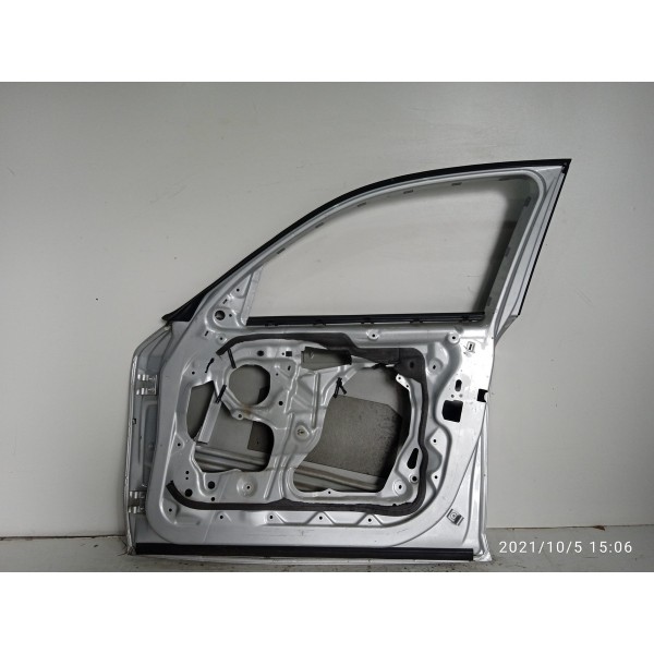 Porta Bmw 118 120 130 Dianteira Direita 2005 2007 2008 2010