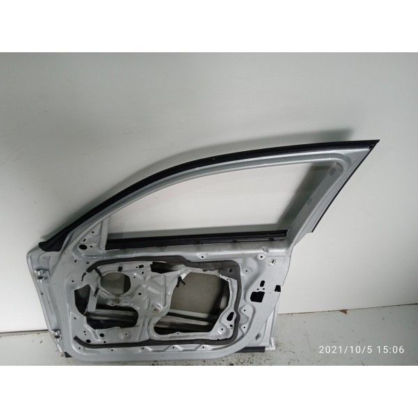 Porta Bmw 118 120 130 Dianteira Direita 2005 2007 2008 2010