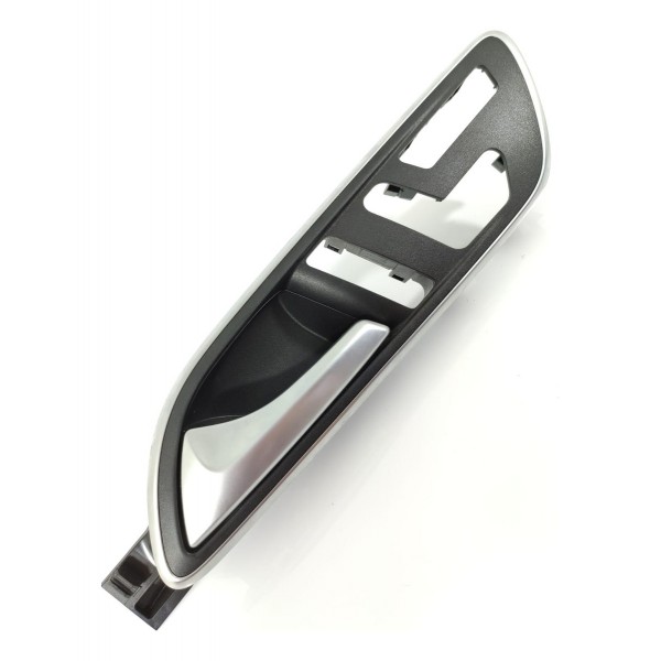 Macaneta Interna Mercedes Cla Gla 200 Dianteira  A2467200548