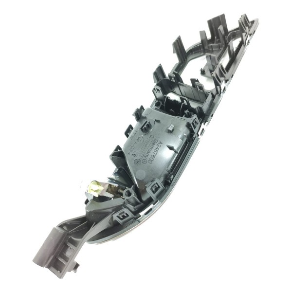 Macaneta Interna Mercedes Cla Gla 200 Dianteira  A2467200548