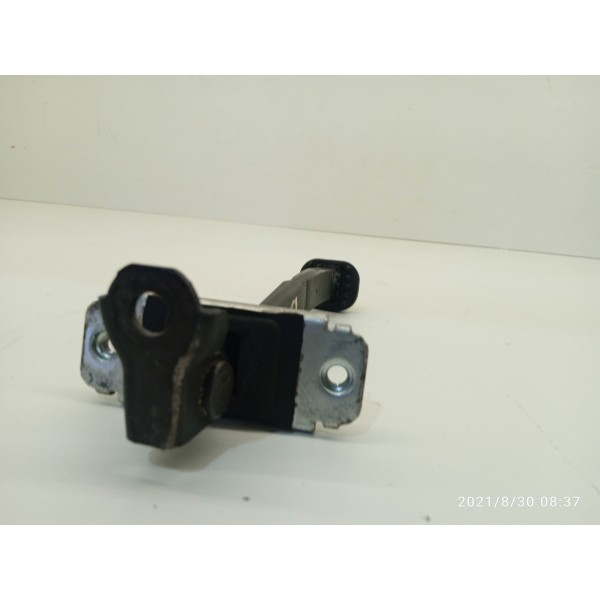 Limitador Porta Captiva Dianteiro Esquer 2008 2009 2010/2016