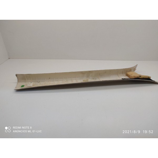 Moldura Coluna A Mercedes C180 C200 Esquerda 2007 A 2014