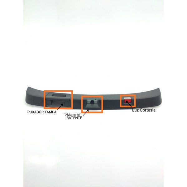 Acabamento Tampa Tras Mercedes Gla 200 250 2014 2022 /37329