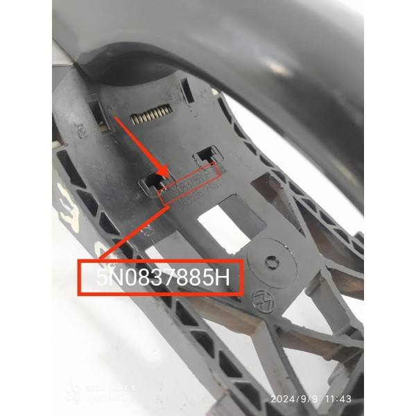 Macaneta Externa Amarok Dianteira Esquerda 10/23 5n0837885h