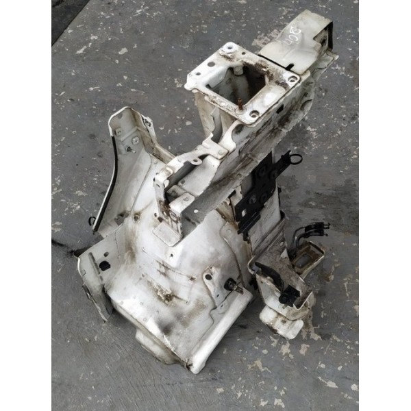 Longarina Caixa Roda Peugeot Esq 408 2011 2014 2017 /26443