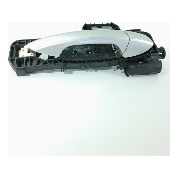 Macaneta Externa Mercedes C180 Dianteira D 08/14 A2047601634