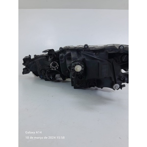 Farol Direito Corolla Hibrido  2020 2021 2022 2023 Completo