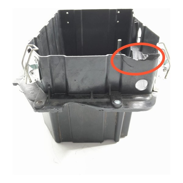 Caixa Bateria Audi Q7 3.0 2010/2015 7l0801283e Det