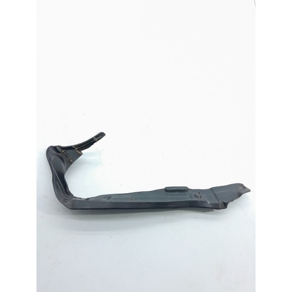 Isolador Interno Paralama Audi Q7 Dir 2010/2015 4l0821112
