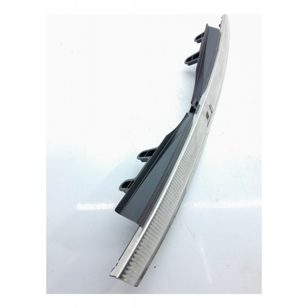 Soleira Porta Mala Audi Q7 2010/2015 4l0864483