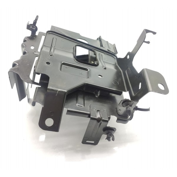 Suporte Bateria Tracker Onix 2020 2022 2024 26300275