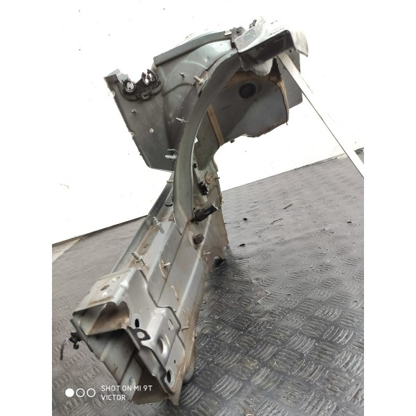Caixa Roda Longarina Mercedes C180 C200 Esq 2008 2014 W204