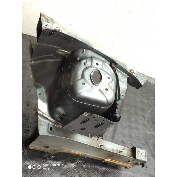 Caixa Roda Longarina Mercedes C180 C200 Esq 2008 2014 W204