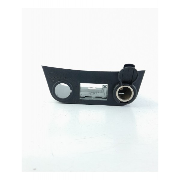 Tomada 12v Hyundai Veloster 2011/2014 847272v000 Det
