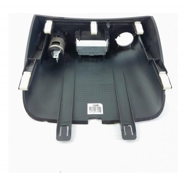 Tomada 12v Hyundai Veloster 2011/2014 847272v000 Det