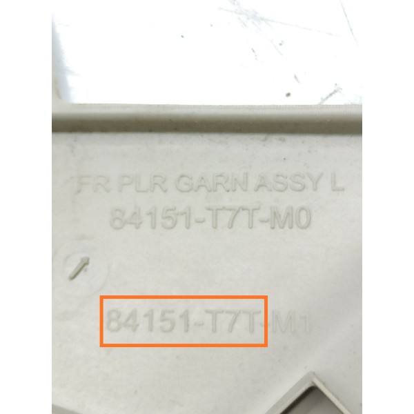Moldura Coluna Parabrisa Honda Hrv Esq 2014/2021 84151t7t