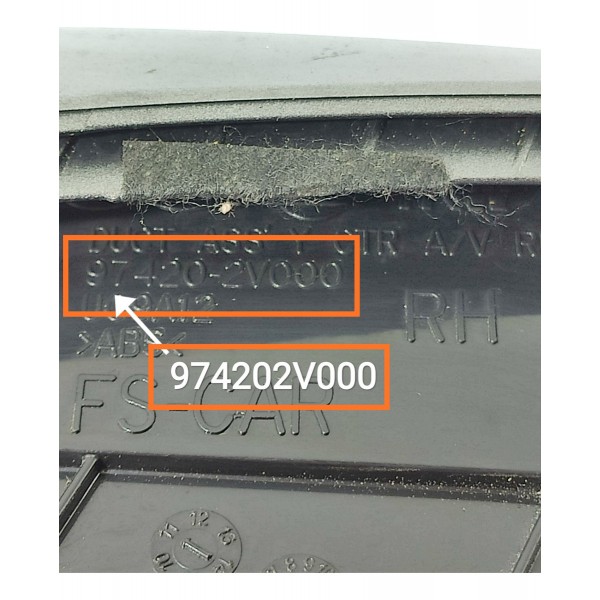 Moldura Central Difusor Ar Veloster 2011/2014 847402v100