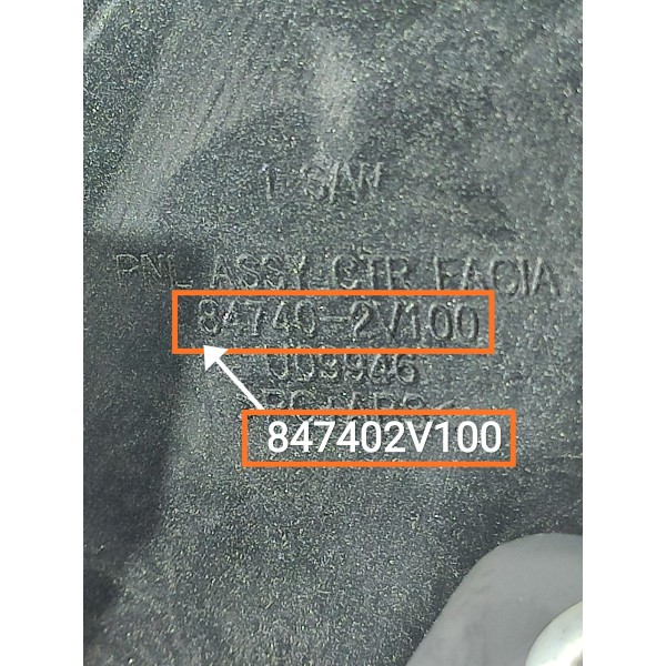 Moldura Central Difusor Ar Veloster 2011/2014 847402v100