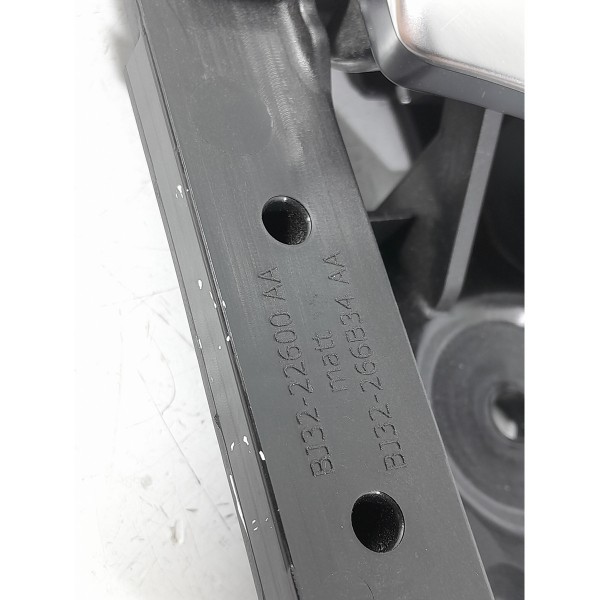 Macaneta Interna Evoque Dianteira Dir 2011/2019 Bj3222600aa