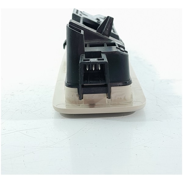 Luz Cortesia Evoque Traseira Esquerda 2011/2020 Bj3213777a